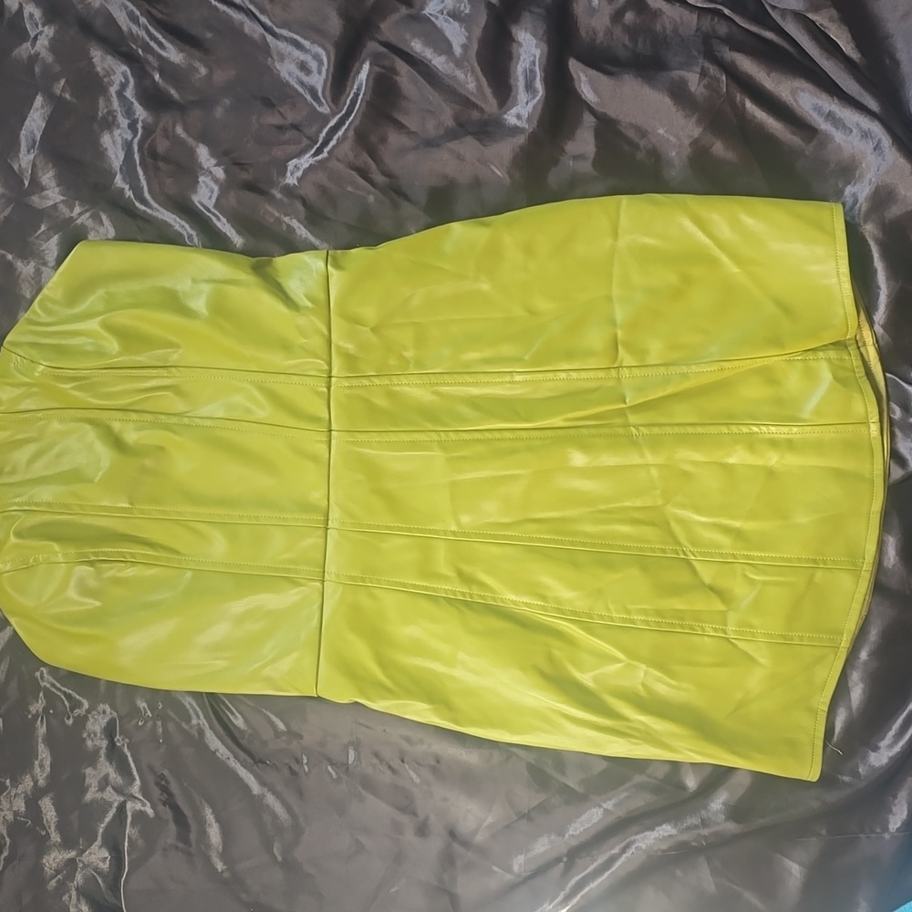 Elegant Lime Green Strapless Dress